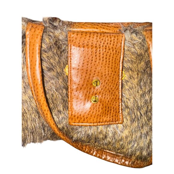 Vintage Bosom Buddy Bags Shoulder Bag With Faux Fur & Leather Accents Bee Emblem - Picture 6 of 9